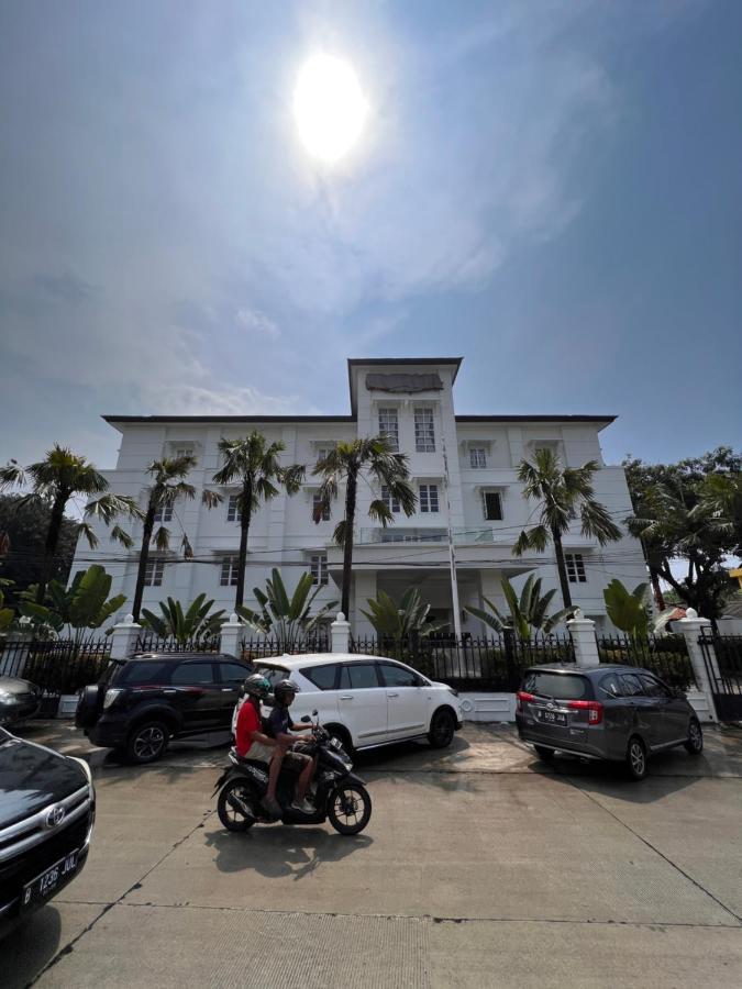 Le Semar Hotel Karawaci Dahung Exterior photo